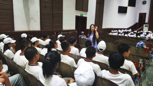 6.晚间班会.jpg 6.晚间班会.jpg